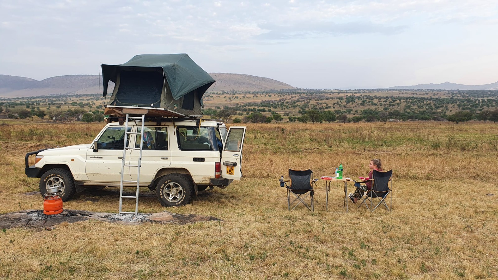 4x4 Car hire Uganda with rooftop tent